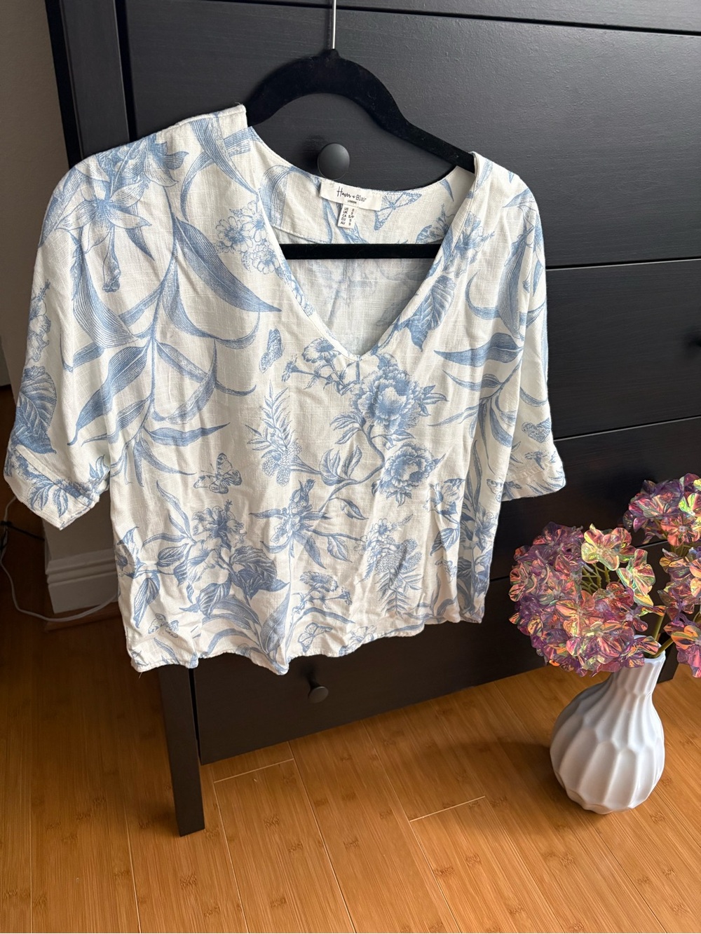 Lightweight White V-Neck Blouse with Blue Botanical Print